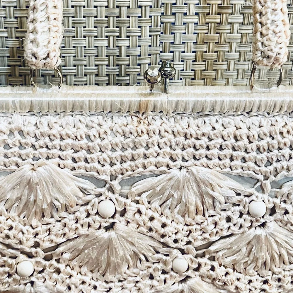 🌟2xHP🌟VTG 1960-70s Crocheted Cream Raffia Kiss Clasp Satchel Bag Jordan Marsh - Picture 3 of 12